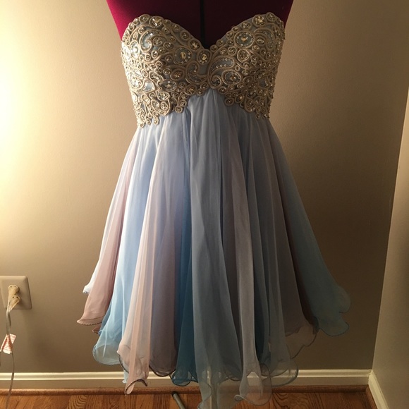 Homecoming dress - Picture 2 of 2
